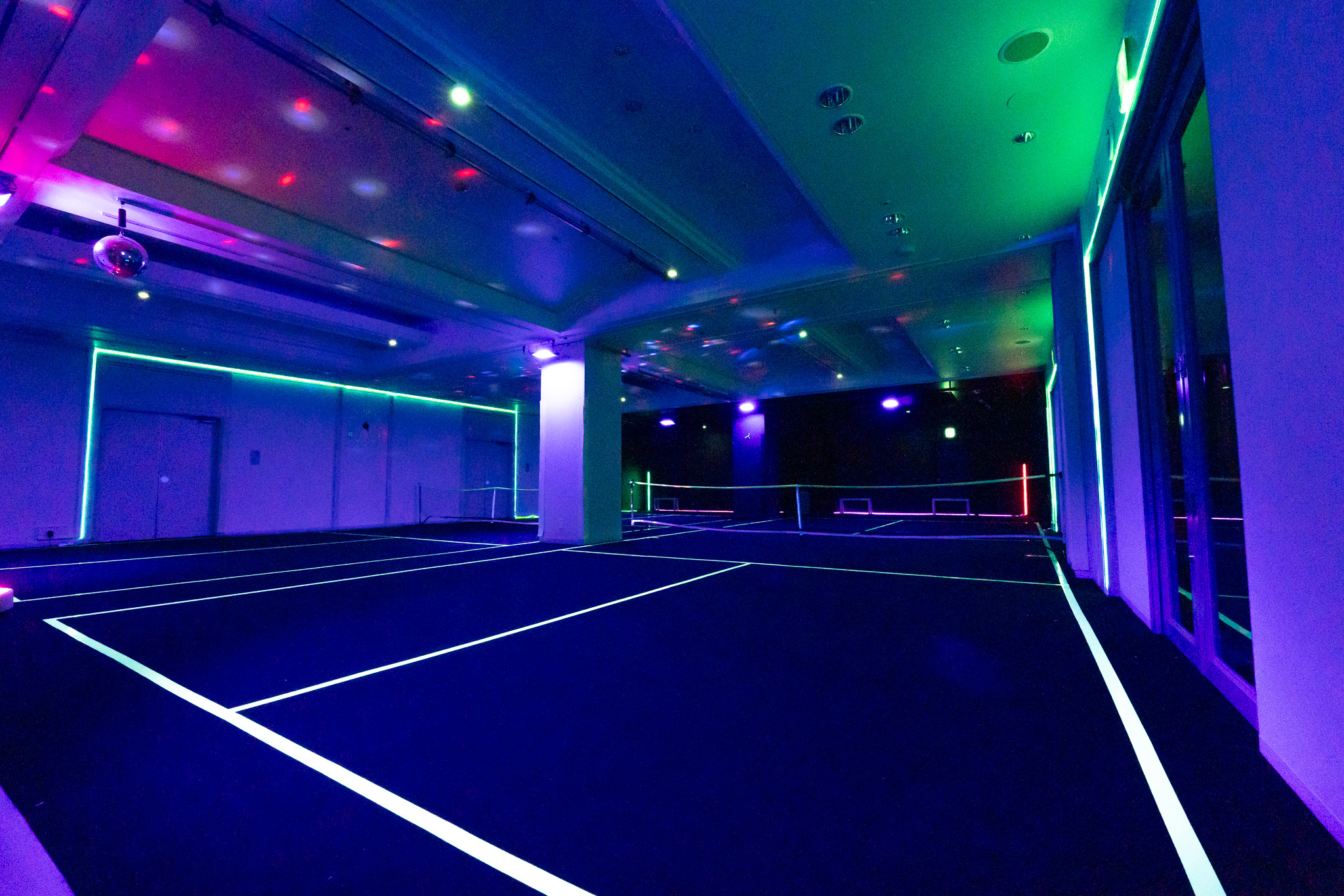 【日本初】渋谷東武ホテル地下2階に「NEON PICKLEBALL CLUB」をオープン！